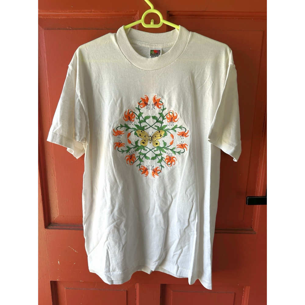 Vintage Embroidered Floral Butterfly T-Shirt Design Unisex Large